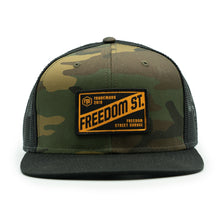 Load image into Gallery viewer, Camo Mesh Snapback Hat
